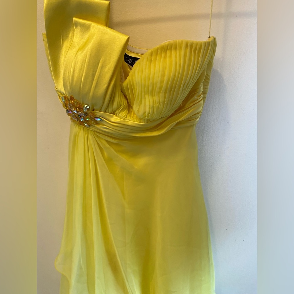 Yellow La Femme dress
